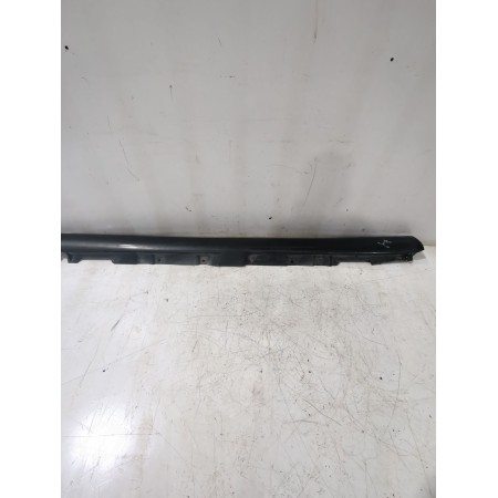 Recambio de faldon lateral para toyota avensis sedán (_t25_) 2.0 d-4d (adt250_) referencia OEM IAM 7585205010  