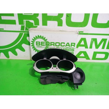 Recambio de moldura para nissan juke (f15) acenta referencia OEM IAM 682401KZ0A  