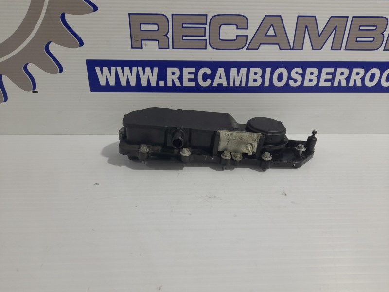 Recambio de tapa balancines para iveco daily furgón 2.3 diesel cat referencia OEM IAM 504132147  