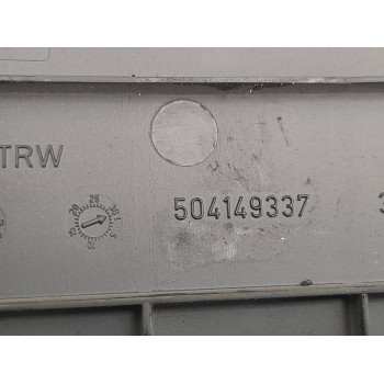 Recambio de moldura para iveco daily caja cerrada (2006 =>) 3.0 diesel referencia OEM IAM 504149337  