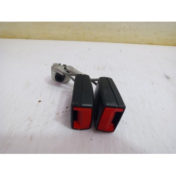 Recambio de enganche cinturon trasero central para volkswagen passat berlina (3c2) individual referencia OEM IAM 3C0857739B  