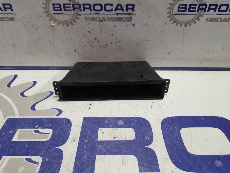 Recambio de moldura interior para hyundai getz (tb) 1.1 12v cat referencia OEM IAM 84742 1C050  