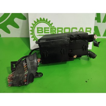 Recambio de caja reles / fusibles para ford focus turn. (cb8) 1.6 tdci cat referencia OEM IAM 5B0Q10107  