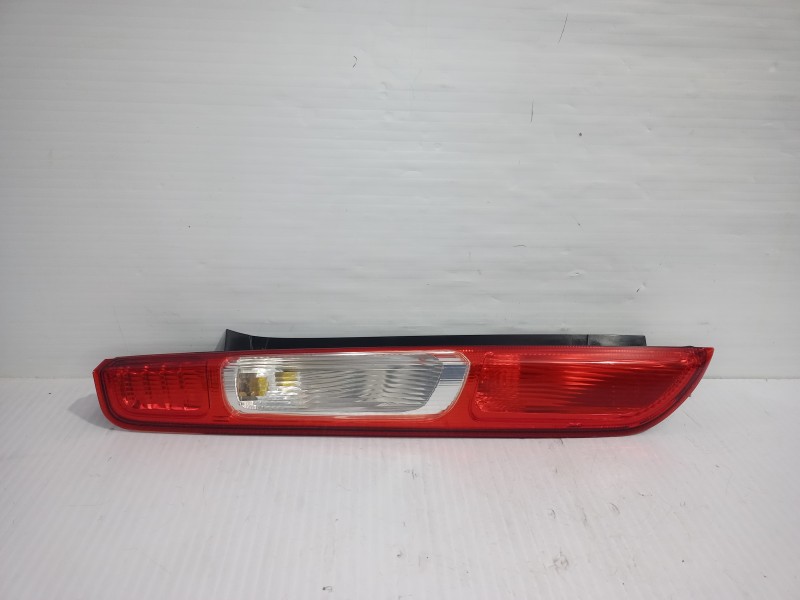 Recambio de piloto trasero izquierdo para ford focus berlina (cap) trend referencia OEM IAM 1420451  