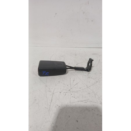 Recambio de enganche cinturon trasero central para opel astra h gtc (a04) 1.7 cdti (l08) referencia OEM IAM N13128018  