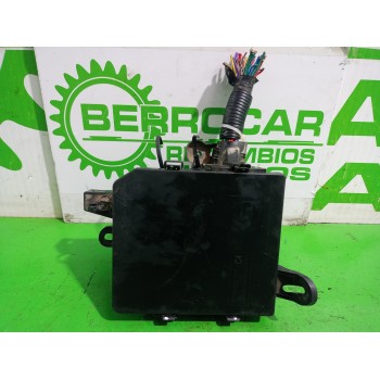 Recambio de caja reles / fusibles para nissan juke (f15) acenta referencia OEM IAM 284B71KA0B  