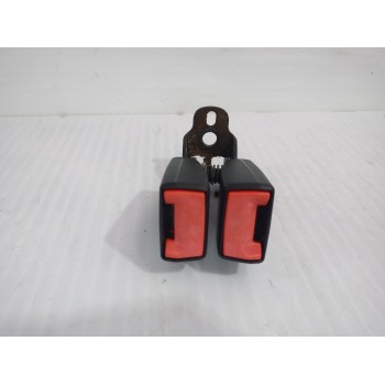 Recambio de enganche cinturon central para ford focus berlina (cap) trend referencia OEM IAM 1790511  