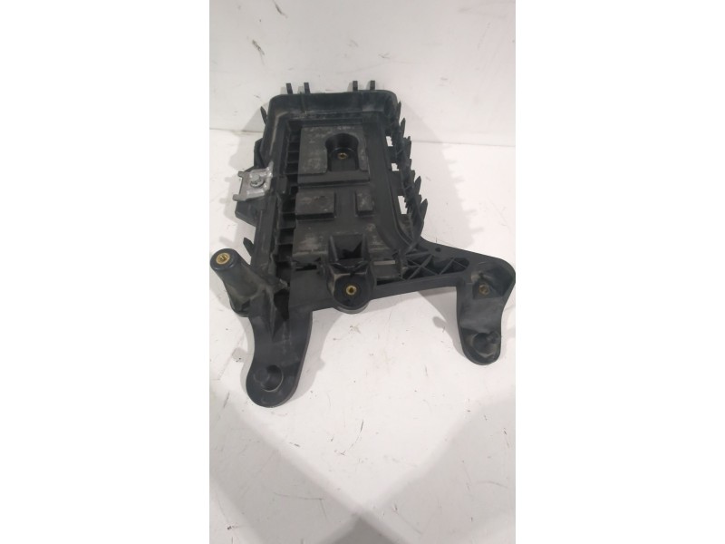 Recambio de soporte bateria para seat leon (1p1) 1.9 tdi referencia OEM IAM 1K0915333  
