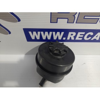 Recambio de deposito servo para iveco daily furgón 2.3 diesel cat referencia OEM IAM 504073722  