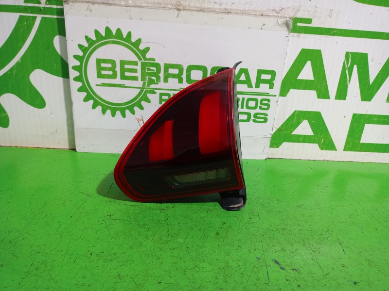 Recambio de piloto trasero derecho interior para peugeot 2008 (--.2013) allure referencia OEM IAM 9678074580  