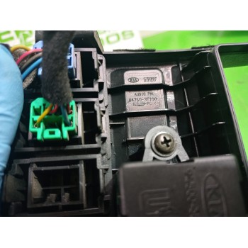 Recambio de moldura para kia sorento 2.5 crdi cat referencia OEM IAM 847603E100  