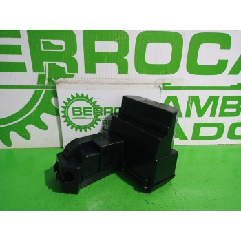 CAJA RELES / FUSIBLES YQH101120 