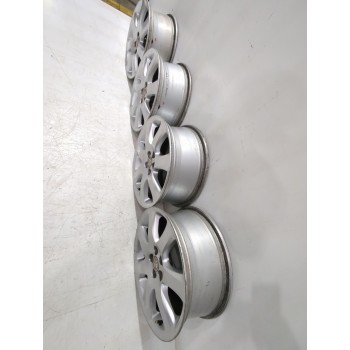 Recambio de juego llantas para toyota avensis sedán (_t25_) 2.0 d-4d (adt250_) referencia OEM IAM 4261105260  