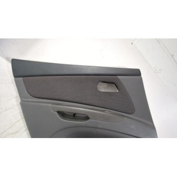 Recambio de guarnecido puerta trasera izquierda para kia rio ii (jb) 1.5 crdi referencia OEM IAM 83330  