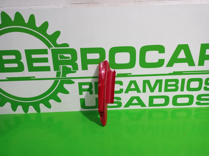 Recambio de piloto trasero derecho para citroën c4 berlina 1.6 16v hdi referencia OEM IAM 9655863780  