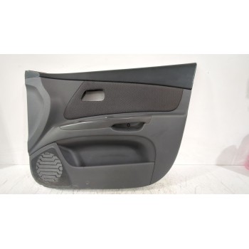 GUARNECIDO PUERTA DELANTERA DERECHA 823201W010 