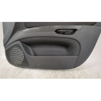 Recambio de guarnecido puerta delantera derecha para kia rio ii (jb) 1.5 crdi referencia OEM IAM 823201W010  