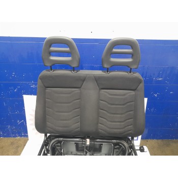 Recambio de asientos delanteros para iveco daily furgón 2.3 diesel cat referencia OEM IAM 5801457057  