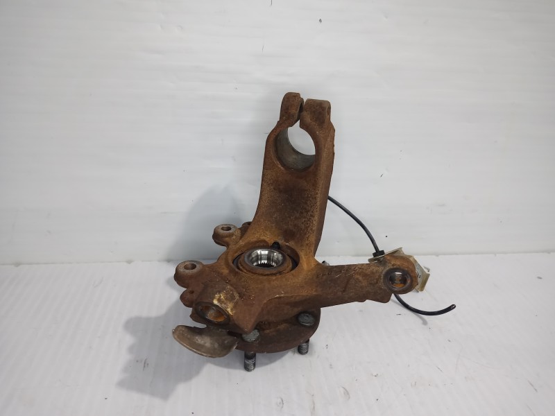 Recambio de mangueta delantera izquierda para ford focus berlina (cap) trend referencia OEM IAM 1420863  