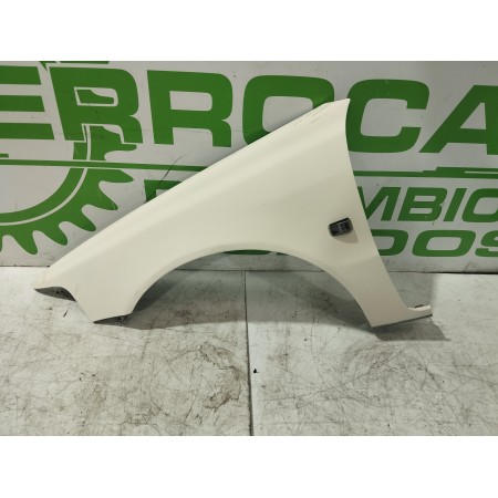 Recambio de aleta delantera izquierda para volvo s40 berlina 1.6 cat referencia OEM IAM 30802306  
