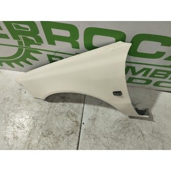 Recambio de aleta delantera izquierda para volvo s40 berlina 1.6 cat referencia OEM IAM 30802306  