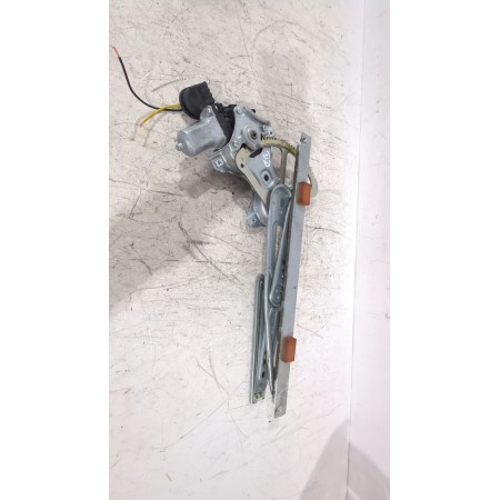 Recambio de elevalunas delantero derecho para toyota auris (_e15_) 1.6 (zre151_) referencia OEM IAM 6981002320  