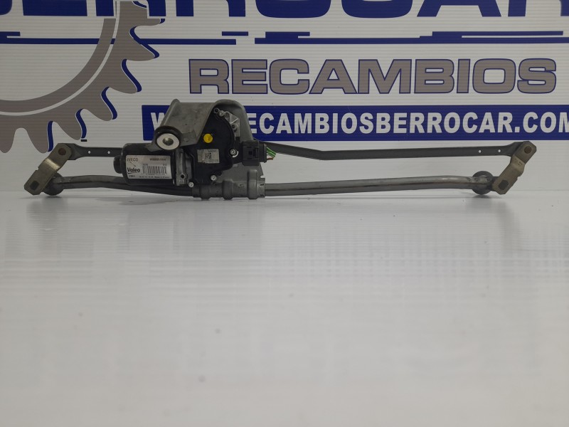 Recambio de motor limpia delantero para iveco daily furgón 2.3 diesel cat referencia OEM IAM W000051914  