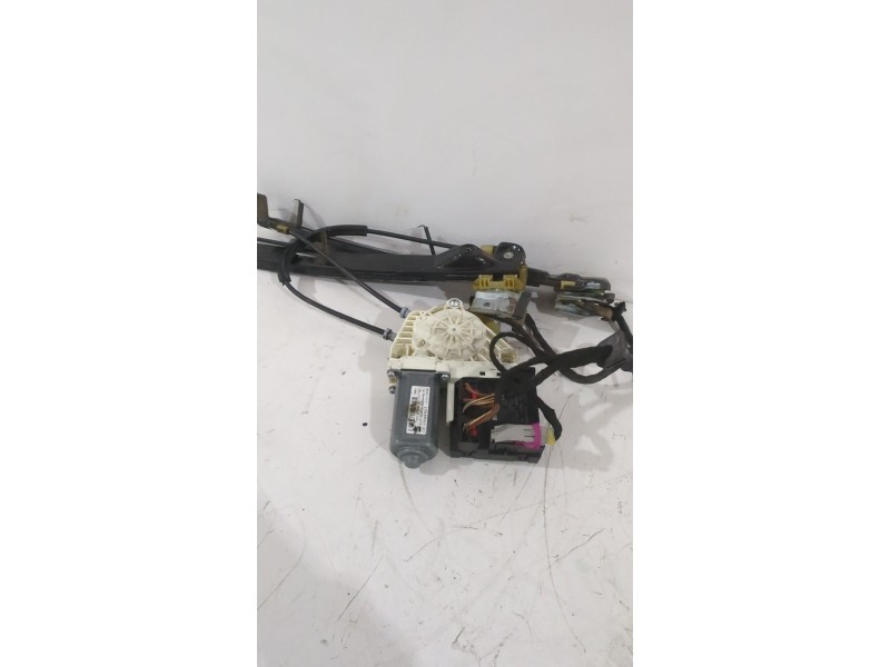 Recambio de elevalunas delantero derecho para seat leon (1p1) 1.9 tdi referencia OEM IAM 1P0837402  