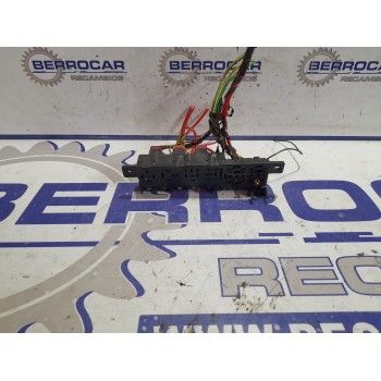 Recambio de caja reles / fusibles para seat leon (1m1) 1.9 tdi referencia OEM IAM 8L0941822  