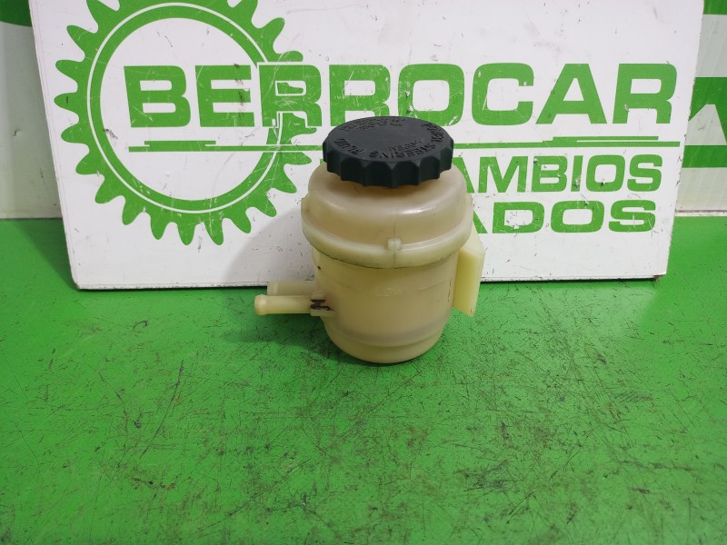 Recambio de deposito servo para kia sorento 2.5 crdi cat referencia OEM IAM 571502P000  