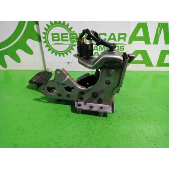 Recambio de pedal de freno para nissan juke (f15) acenta referencia OEM IAM 465011KA0B  