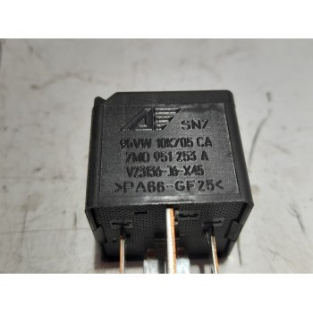 Recambio de rele para seat leon (1m1) 1.9 tdi referencia OEM IAM 7M0951253A  