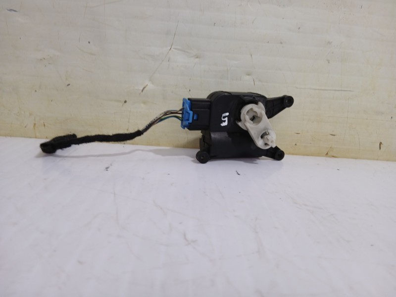 Recambio de motor apertura trampillas climatizador para volkswagen passat berlina (3c2) individual referencia OEM IAM 3C1907511 