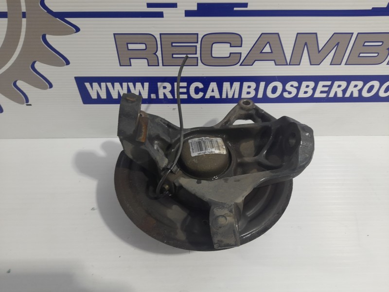 Recambio de mangueta delantera derecha para iveco daily furgón 2.3 diesel cat referencia OEM IAM 5801564434  