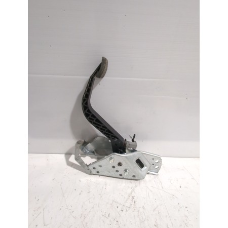 Recambio de pedal embrague para opel zafira a monospace (t98) 2.0 dti 16v (f75) referencia OEM IAM 13192503  