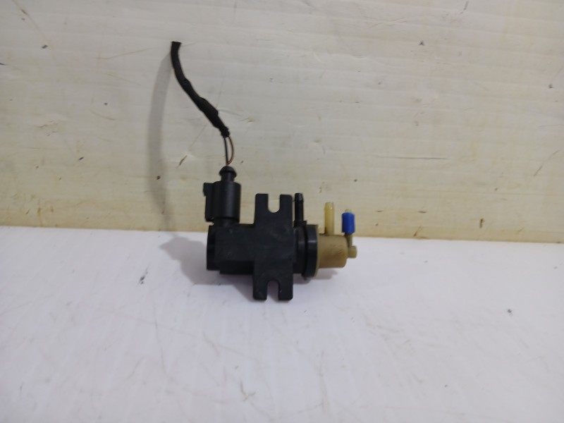 Recambio de valvula aire adicional para volkswagen passat berlina (3c2) individual referencia OEM IAM 1K0906627A  