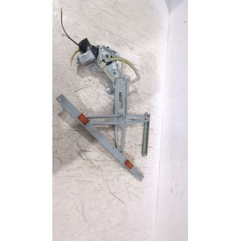 Recambio de elevalunas delantero derecho para toyota auris (_e15_) 1.6 (zre151_) referencia OEM IAM 6981002320  