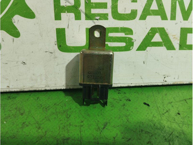 Recambio de rele para volvo s40 berlina 1.6 cat referencia OEM IAM 521A043  