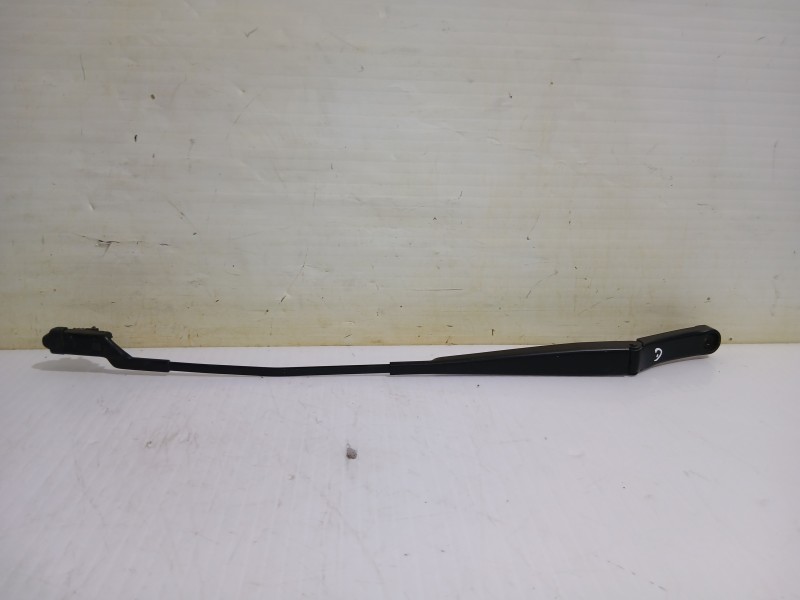 Recambio de brazo limpia delantero derecho para volkswagen passat berlina (3c2) individual referencia OEM IAM 3C1955410B  