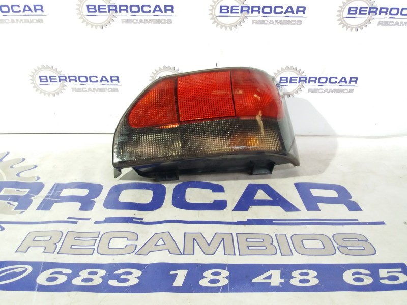 Recambio de piloto trasero derecho para renault clio ii fase ii (b/cb0) 1.2 referencia OEM IAM 7700827552  