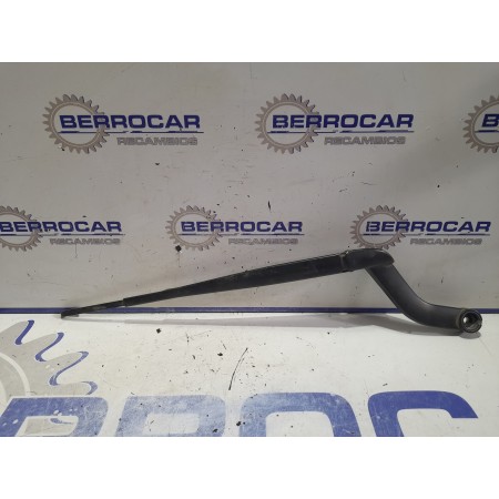 Recambio de brazo limpia delantero izquierdo para land rover discovery 2.7 td v6 cat referencia OEM IAM DKB50050  