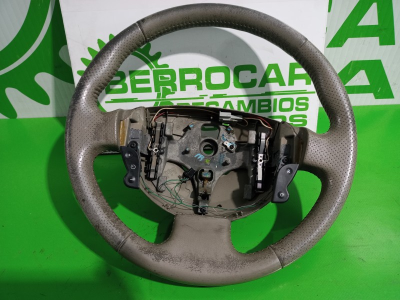 Recambio de volante para renault megane ii familiar 1.9 dci diesel referencia OEM IAM 8200106306  