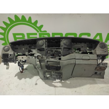 Recambio de salpicadero para iveco daily caja cerrada (2006 =>) 3.0 diesel referencia OEM IAM 3802554  