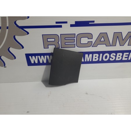 Recambio de moldura para iveco daily furgón 2.3 diesel cat referencia OEM IAM 5801544548  