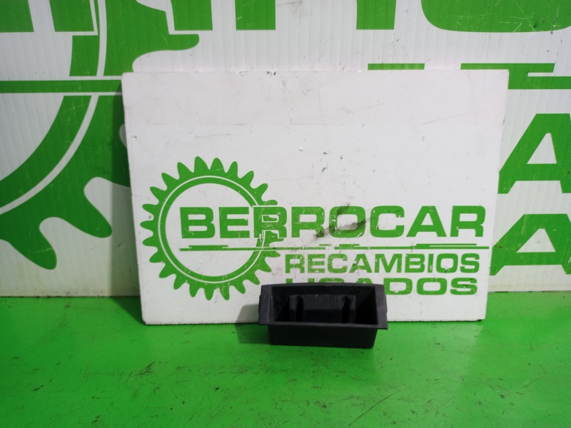 Recambio de cenicero para peugeot 407 2.0 16v cat referencia OEM IAM 9644562177  