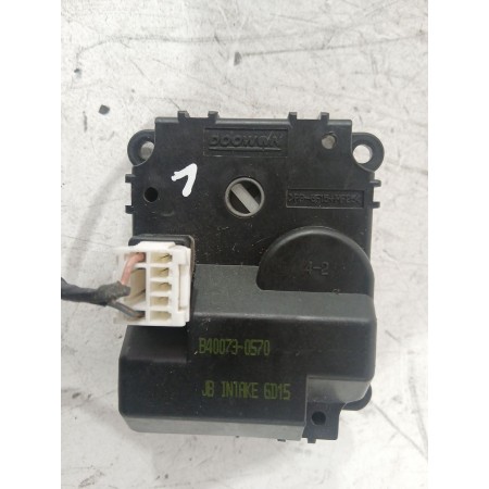 Recambio de motor apertura trampillas climatizador para kia rio ii (jb) 1.5 crdi referencia OEM IAM B400730570  