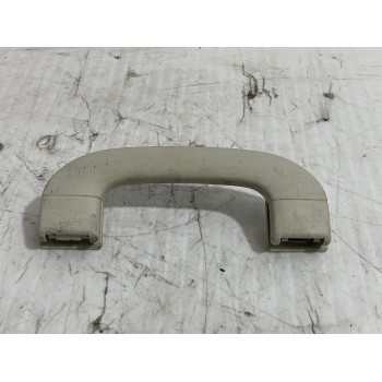 ASIDERO TECHO DELANTERO DERECHO A2048100151 