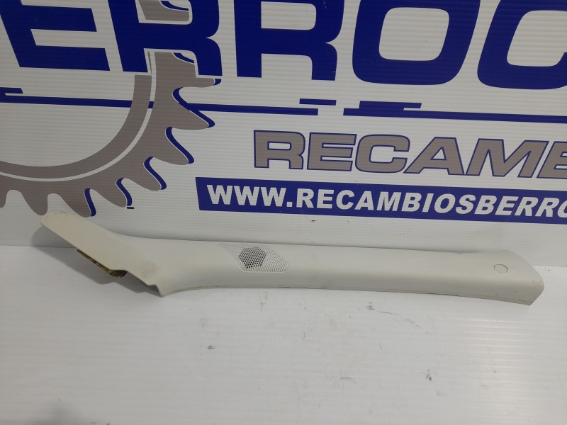 Recambio de moldura interior para iveco daily furgón 2.3 diesel cat referencia OEM IAM 5801546053  