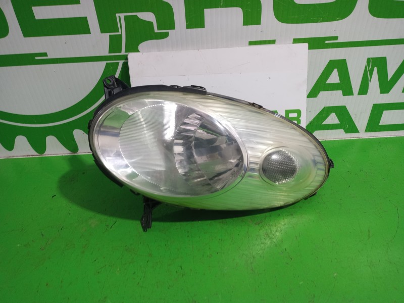 Recambio de faro izquierdo para nissan micra (k12e) 1.2 cat referencia OEM IAM 082151194L  