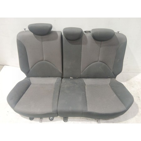 Recambio de asientos traseros para kia rio ii (jb) 1.5 crdi referencia OEM IAM 893001W660BGB  